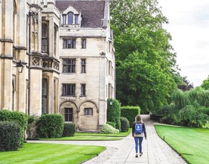 升学游记 | 北爱尔兰地区最大公立大学 Ulster University